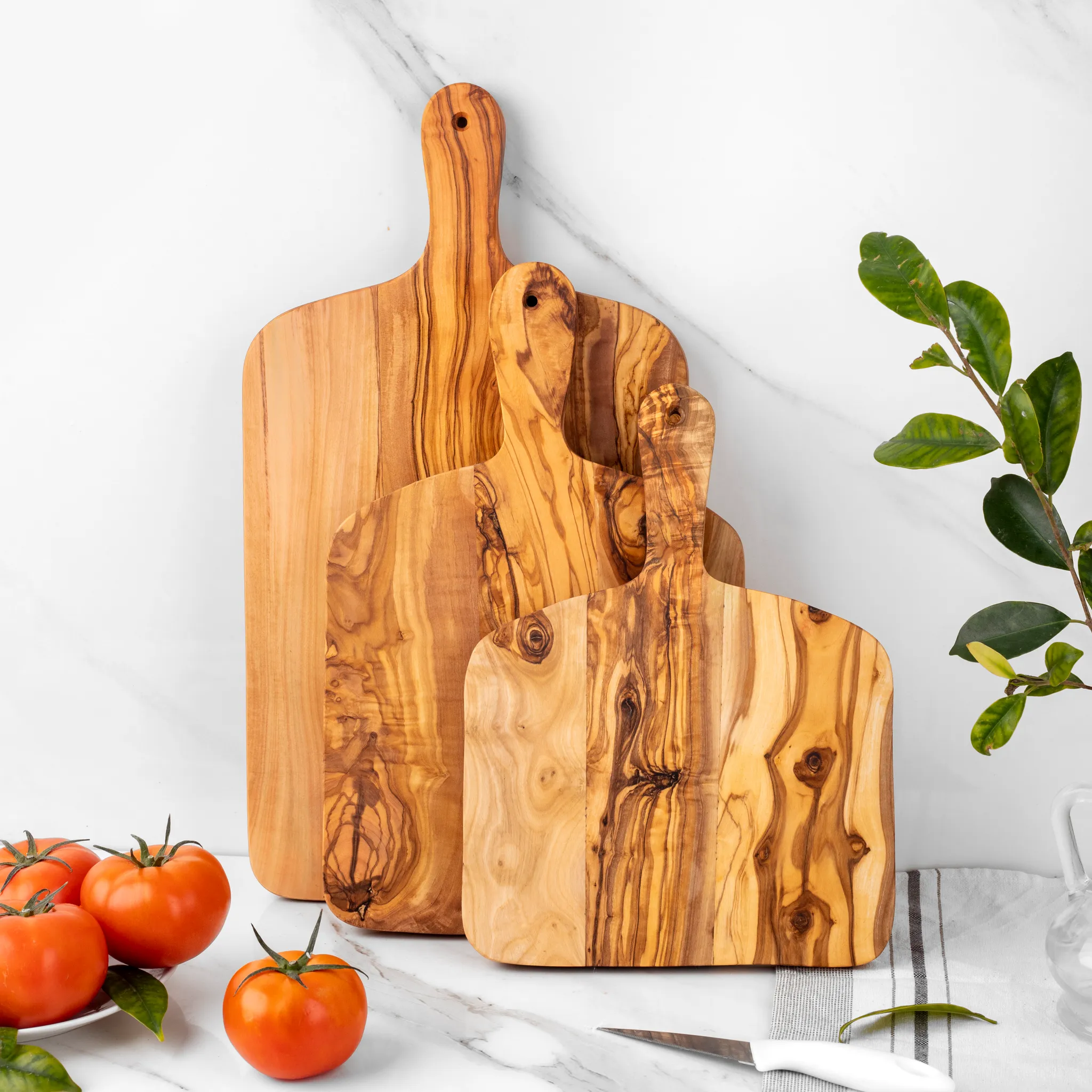 olive wood rectangular cutting board with handle (laminated)