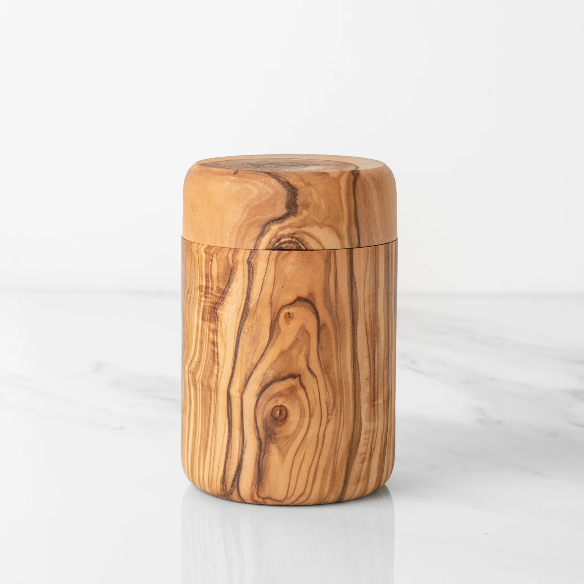 olive wood spice box with lift-off lid